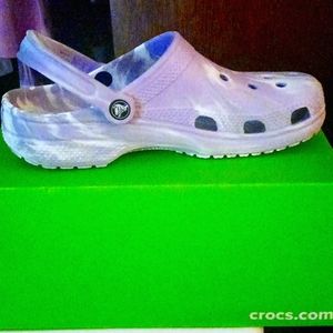 Crocs size 9 Purple marble